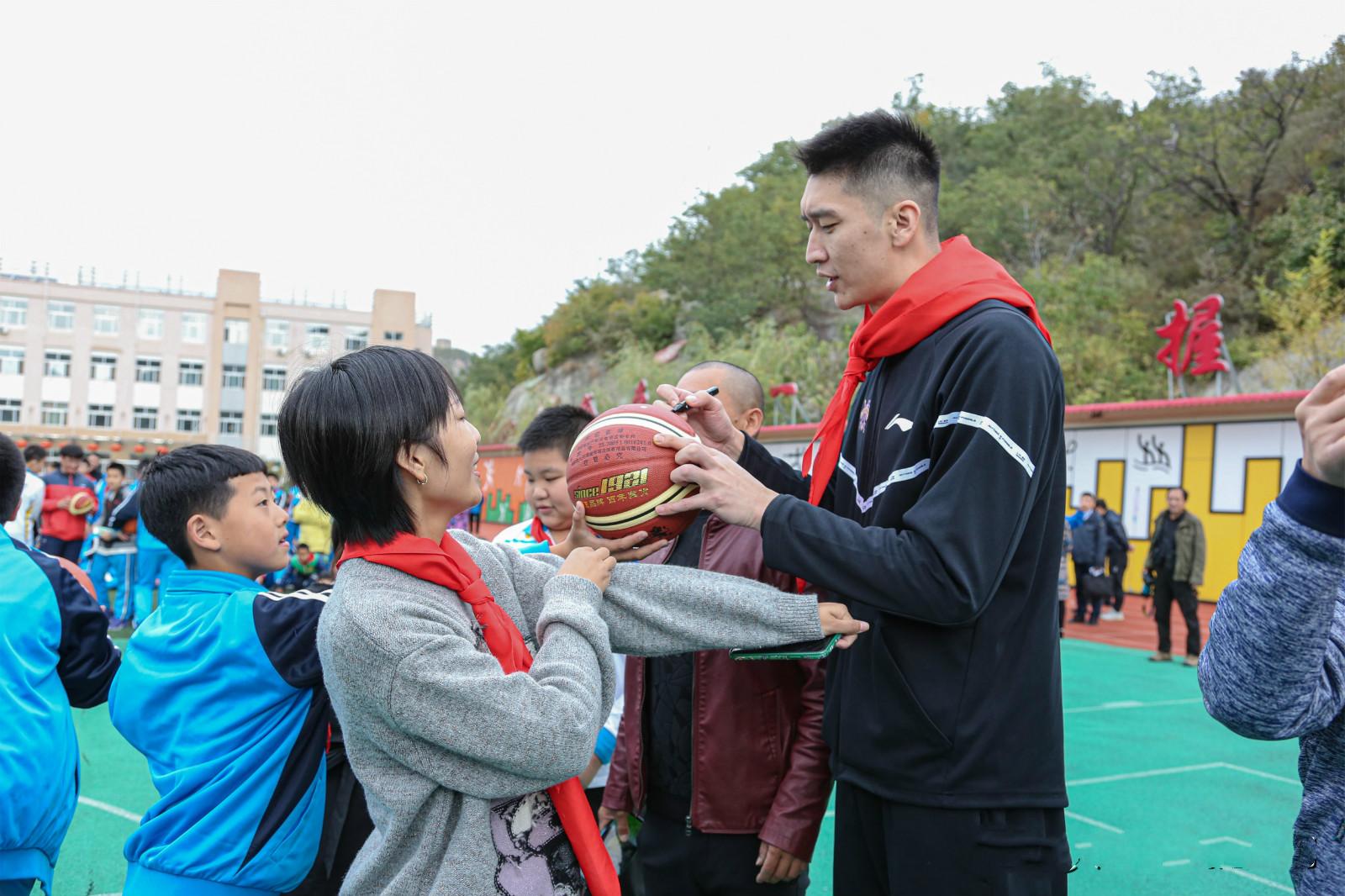 密云县小学最新动态报道