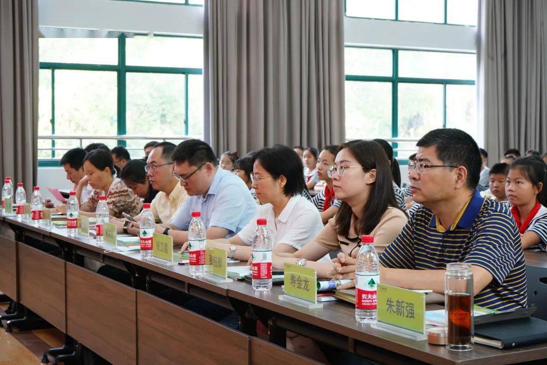 海曙区教育局领导团队引领教育改革新篇章开启