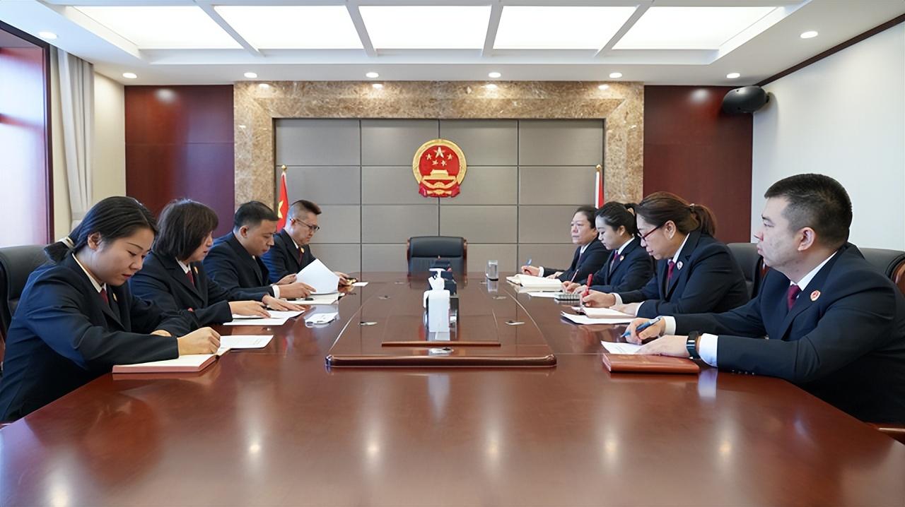 鄂温克族自治旗发展和改革局领导团队最新概述